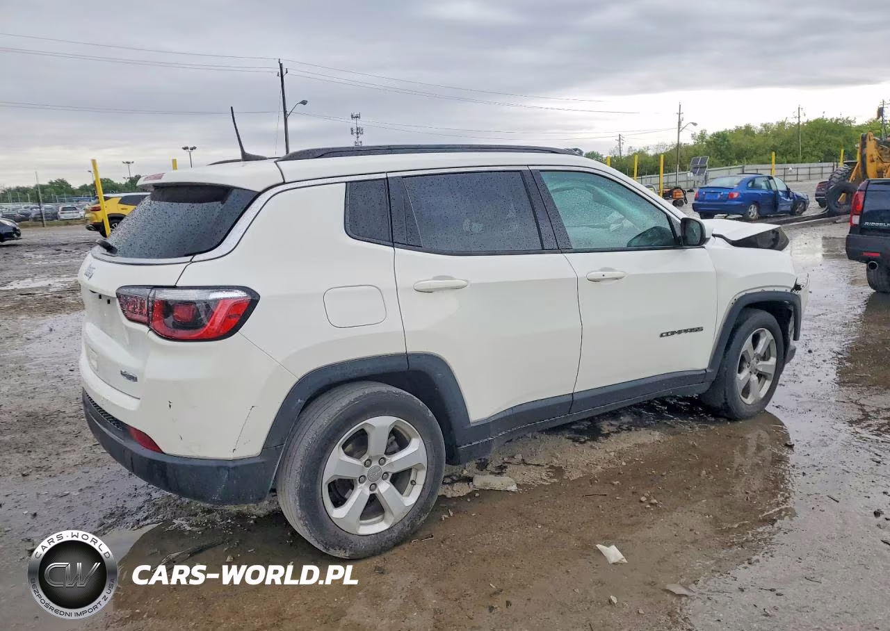 2019 Jeep Compass Latitude VIN:3C4NJCBB9KT736511 - 3
