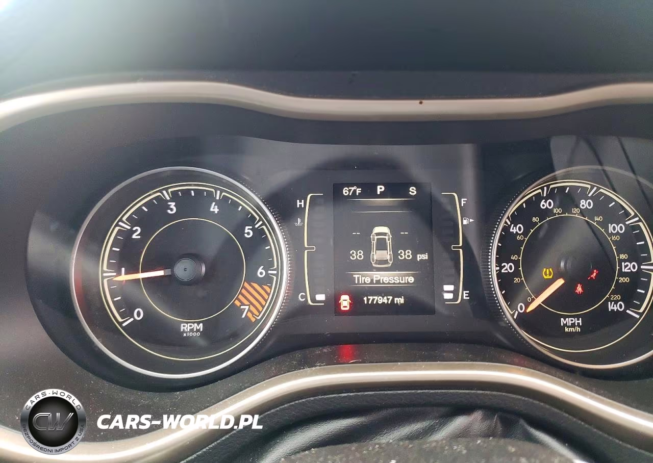 2014 Jeep Cherokee Sport VIN:1C4PJLABXEW123659 - 9