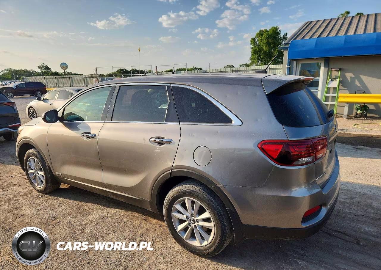 2019 Kia Sorento Lx VIN:5XYPGDA35KG500632 - 2