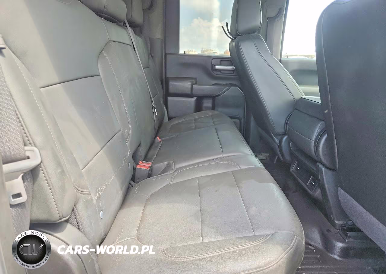 2021 Chevrolet Silverado C2500 Heavy Duty VIN:1GC5WLE74MF111245 - 10