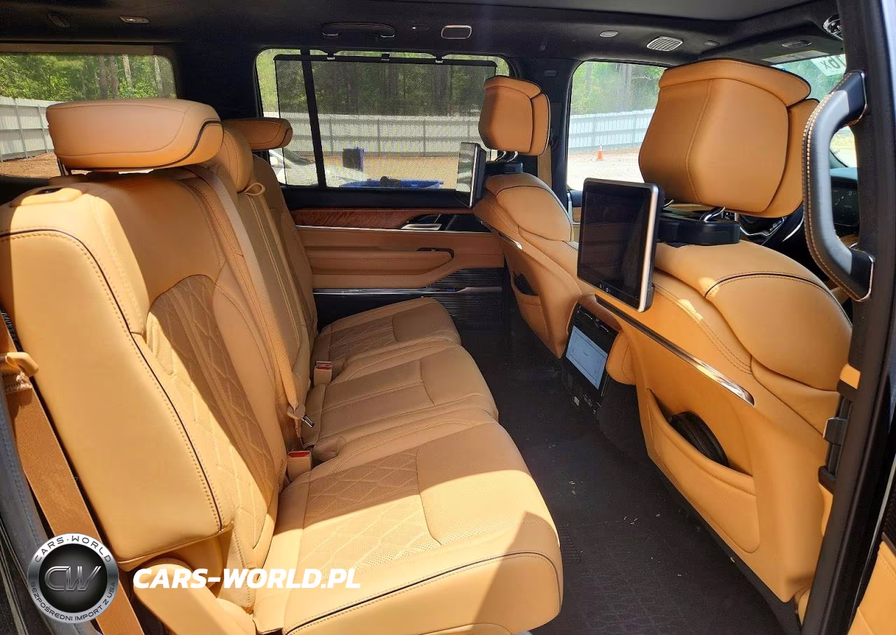 2024 Jeep Grand Wagoneer Series Iii VIN:1C4SJVGP6RS100398 - 10