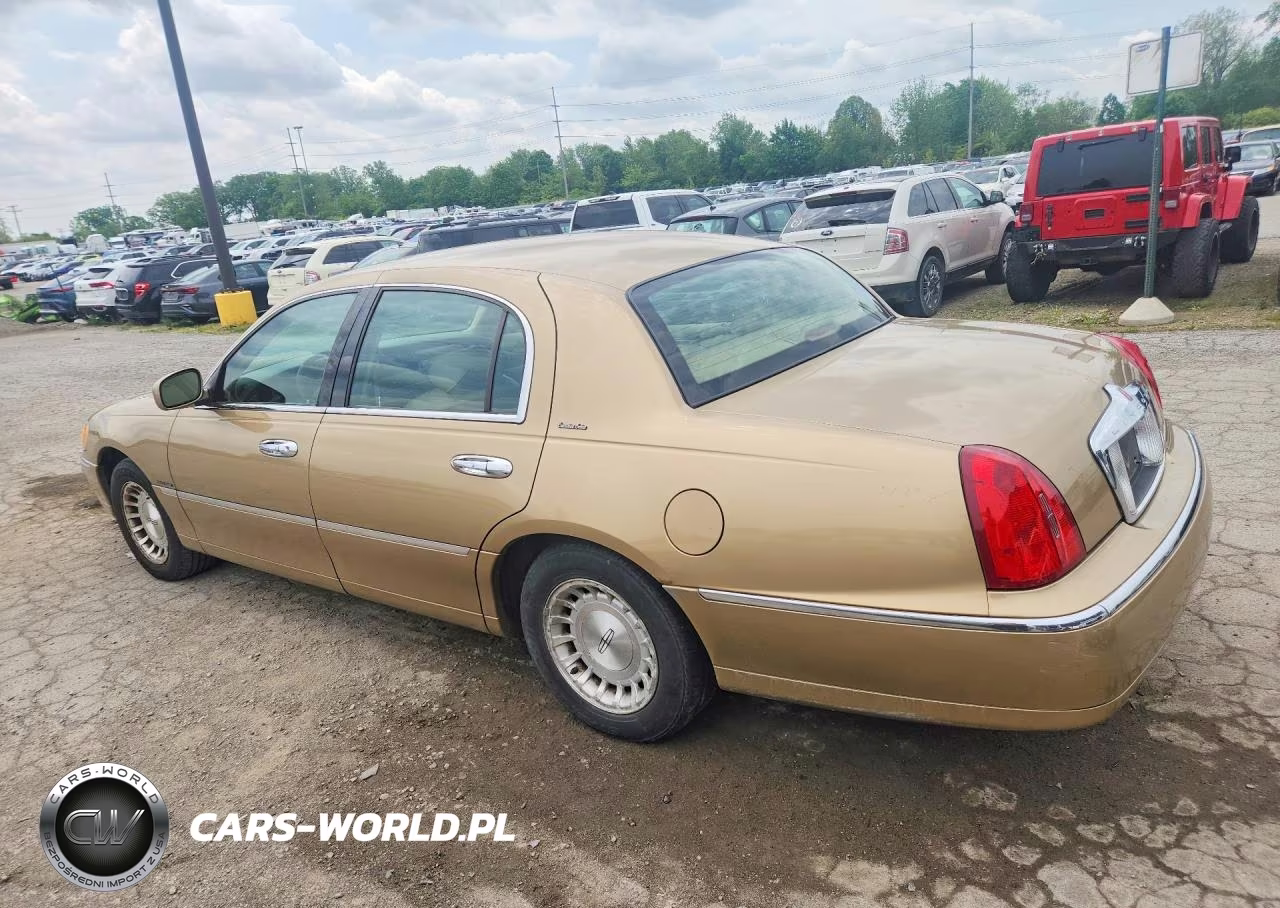 1998 Lincoln Town Car Executive VIN:1LNFM81W6WY725107 - 2