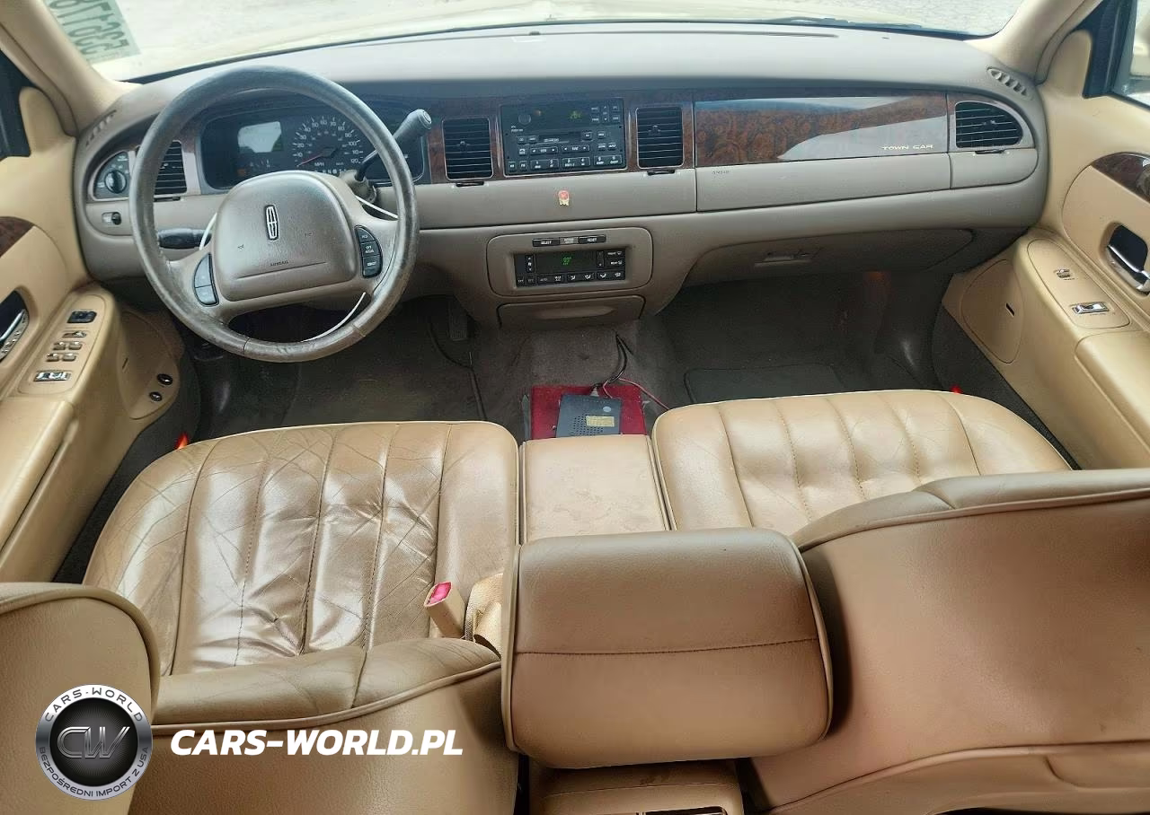 1998 Lincoln Town Car Executive VIN:1LNFM81W6WY725107 - 8