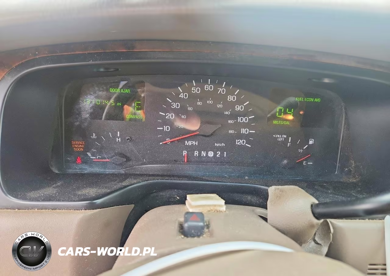 1998 Lincoln Town Car Executive VIN:1LNFM81W6WY725107 - 9