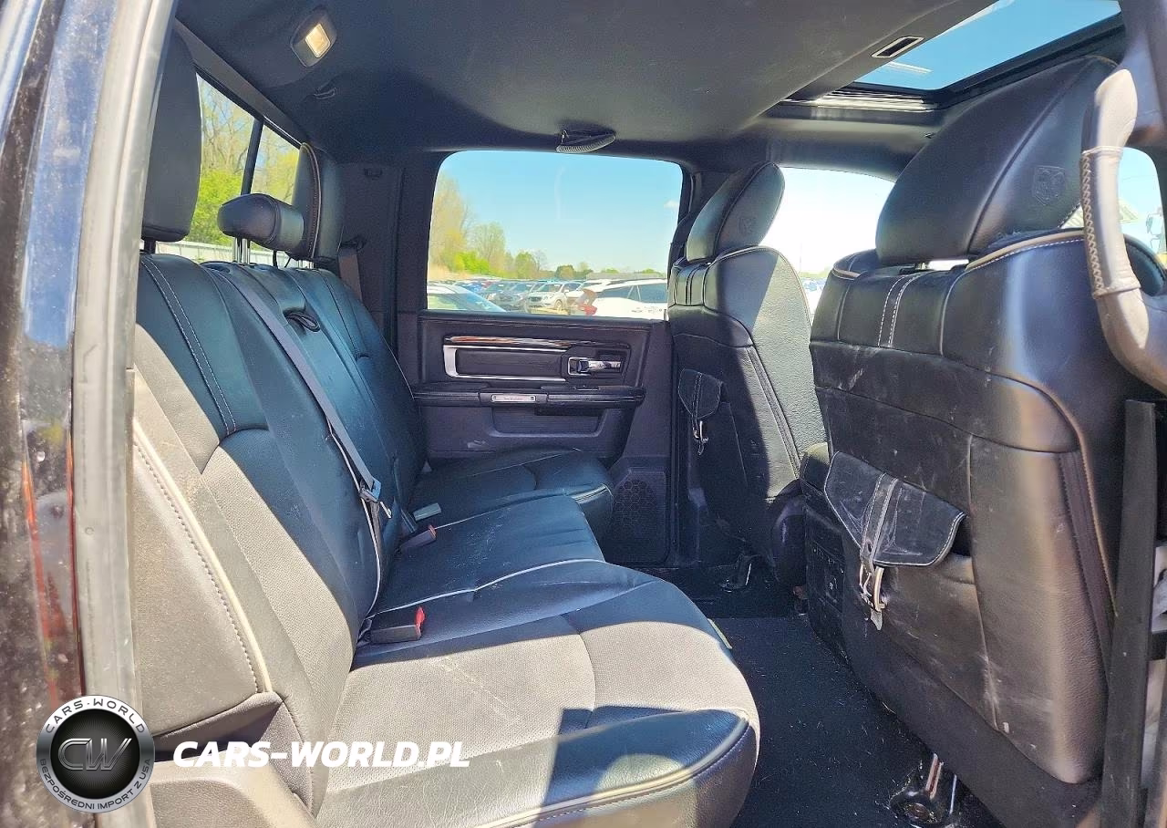 2018 Ram 2500 Longhorn VIN:3C6UR5GJ0JG426097 - 10