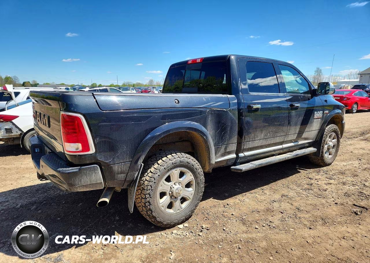 2018 Ram 2500 Longhorn VIN:3C6UR5GJ0JG426097 - 3