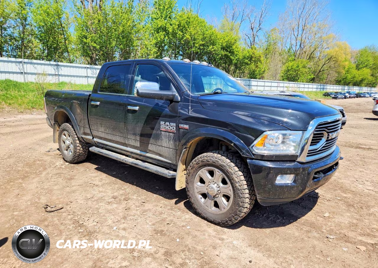 2018 Ram 2500 Longhorn VIN:3C6UR5GJ0JG426097 - 4