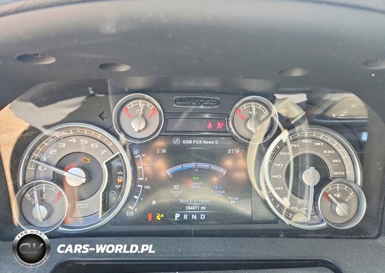 2018 Ram 2500 Longhorn VIN:3C6UR5GJ0JG426097 - 9