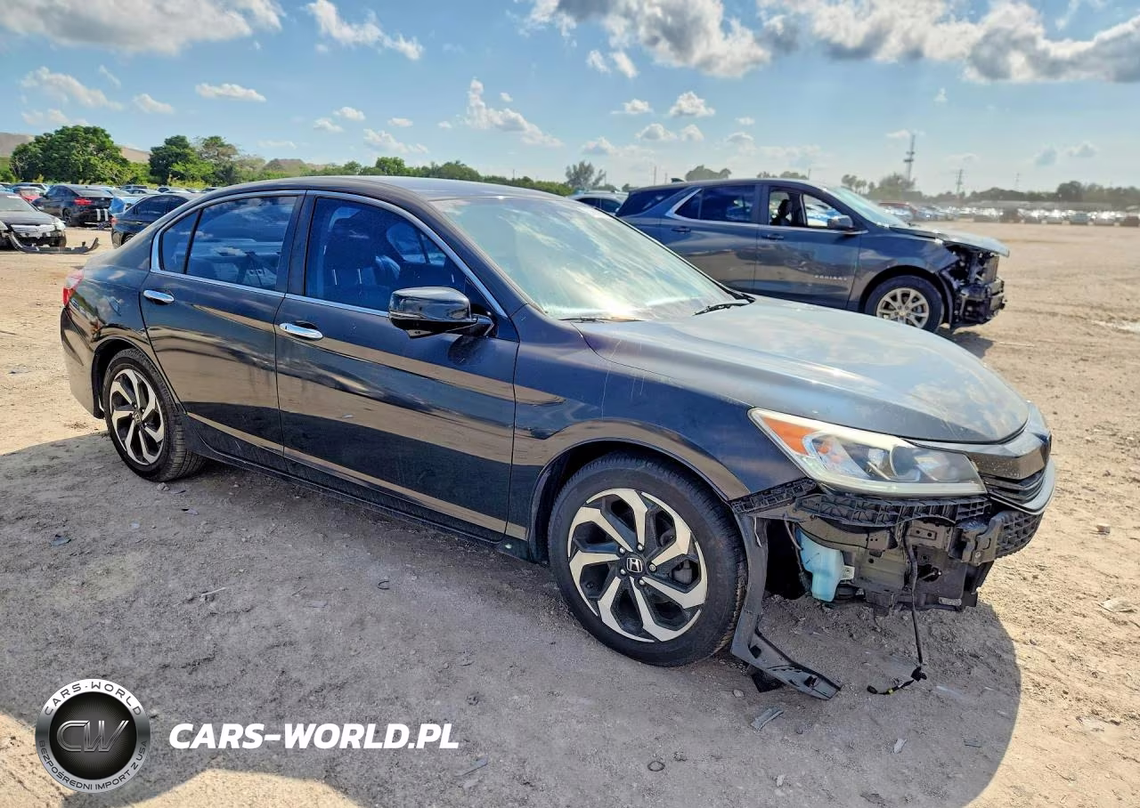 2017 Honda Accord Exl VIN:1HGCR2F8XHA045840 - 4