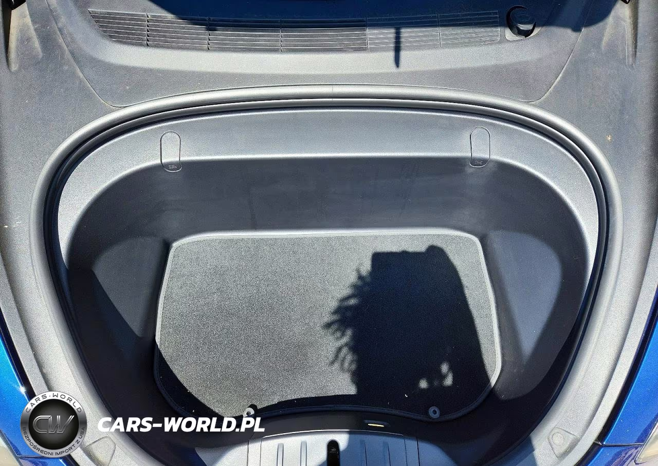 2018 Tesla Model 3 VIN:5YJ3E1EB8JF134689 - 11