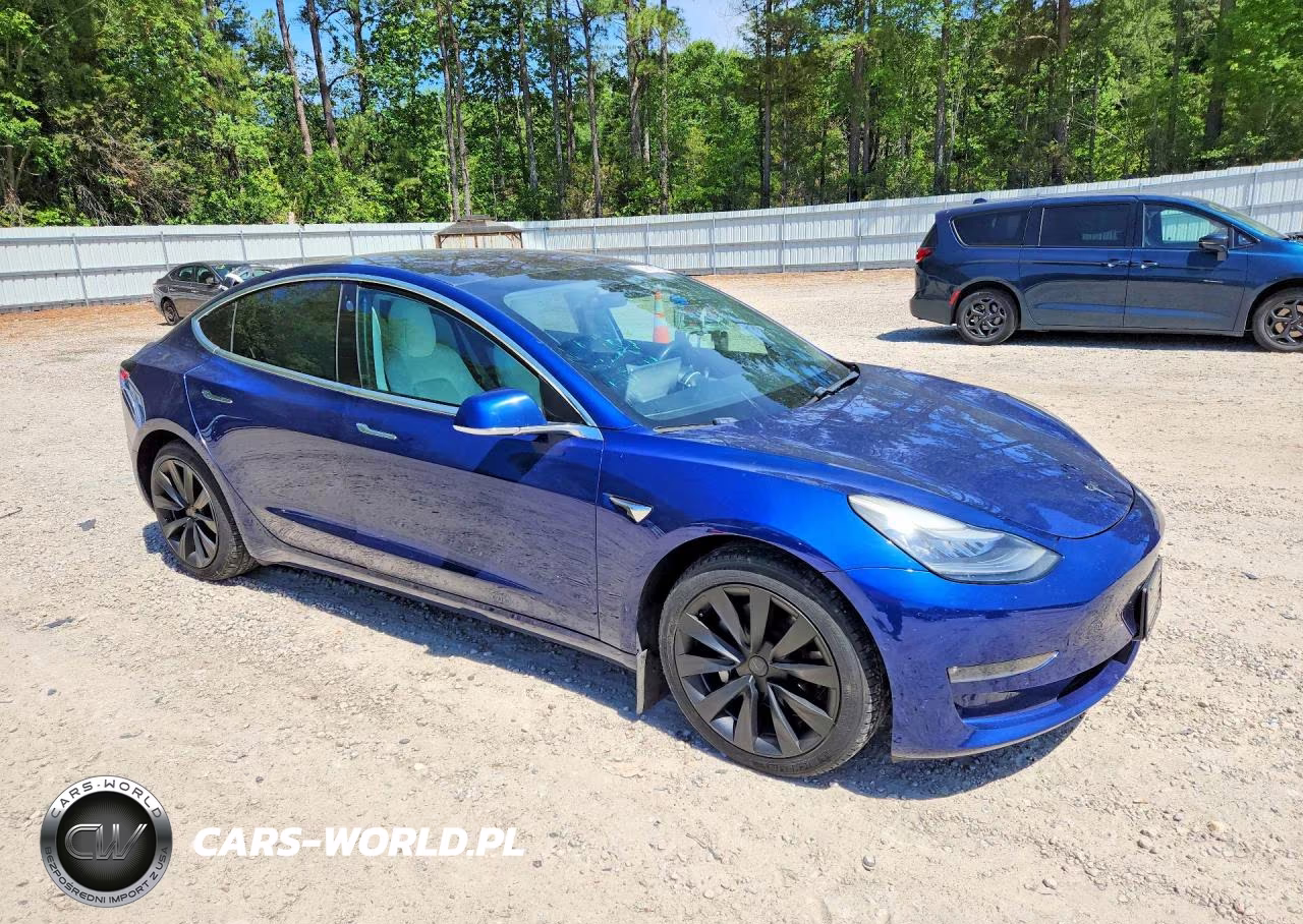 2018 Tesla Model 3 VIN:5YJ3E1EB8JF134689 - 4