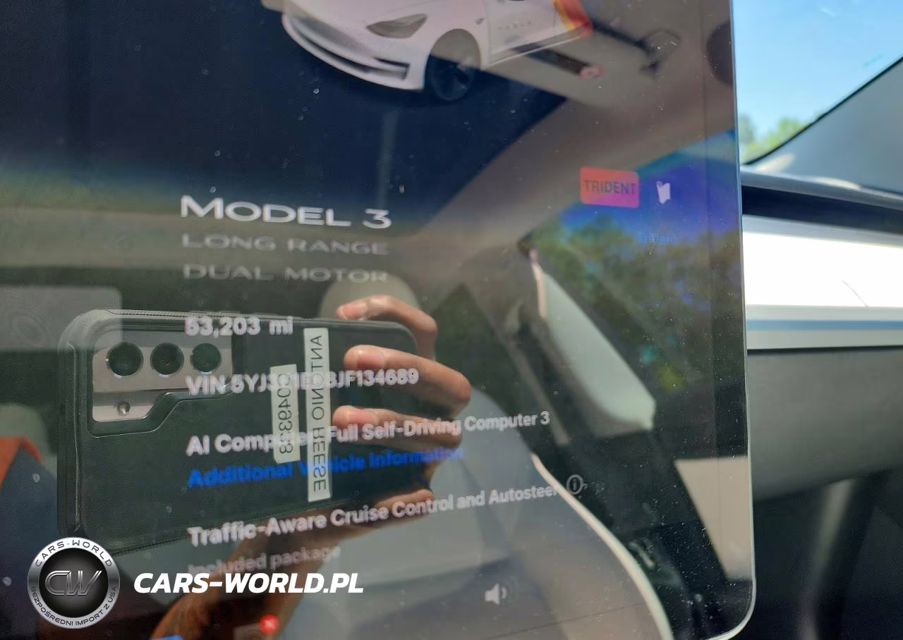 2018 Tesla Model 3 VIN:5YJ3E1EB8JF134689 - 9