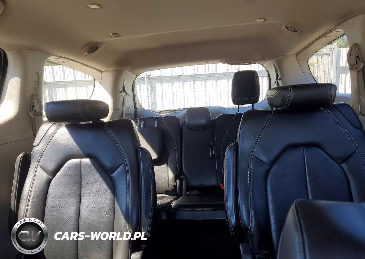 2020 Chrysler Voyager Lxi VIN:2C4RC1DG5LR283274 - 10
