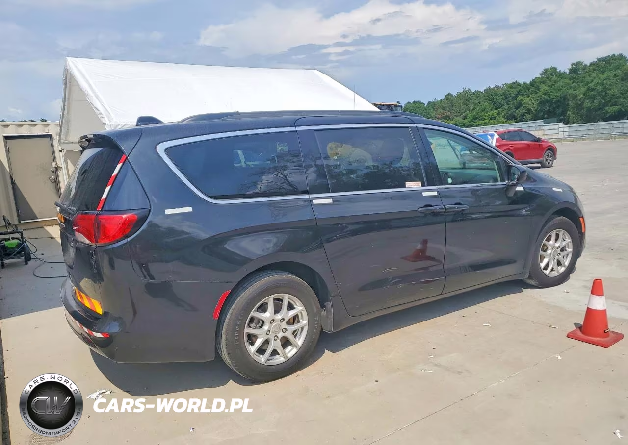 2020 Chrysler Voyager Lxi VIN:2C4RC1DG5LR283274 - 3