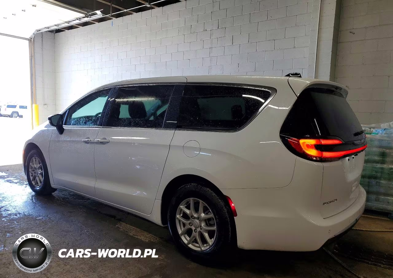 2026 Chrysler Pacifica Select VIN:2C4RC1BG6TR246561 - 2
