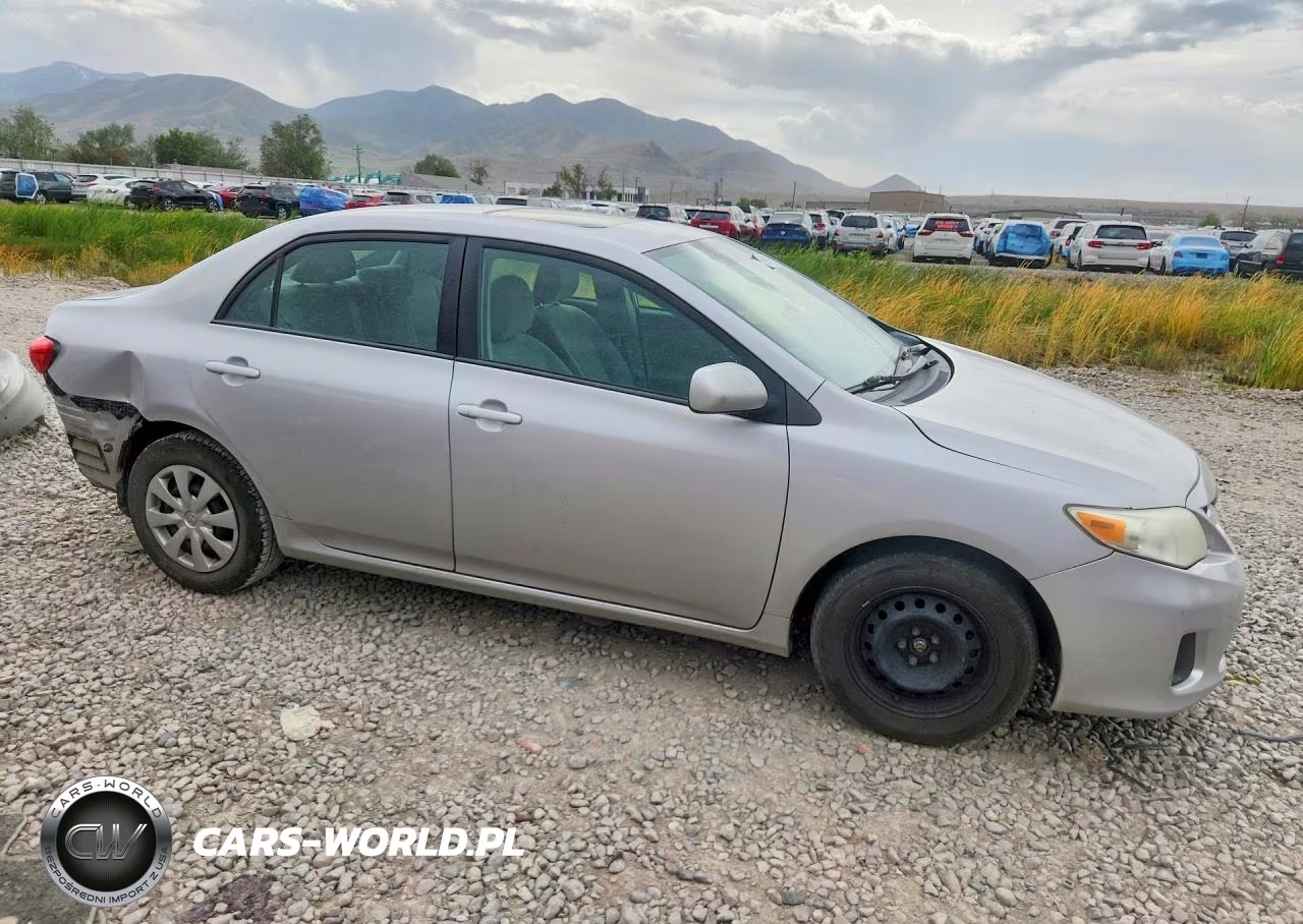 2011 Toyota Corolla Le VIN:2T1BU4EE9BC590961 - 4