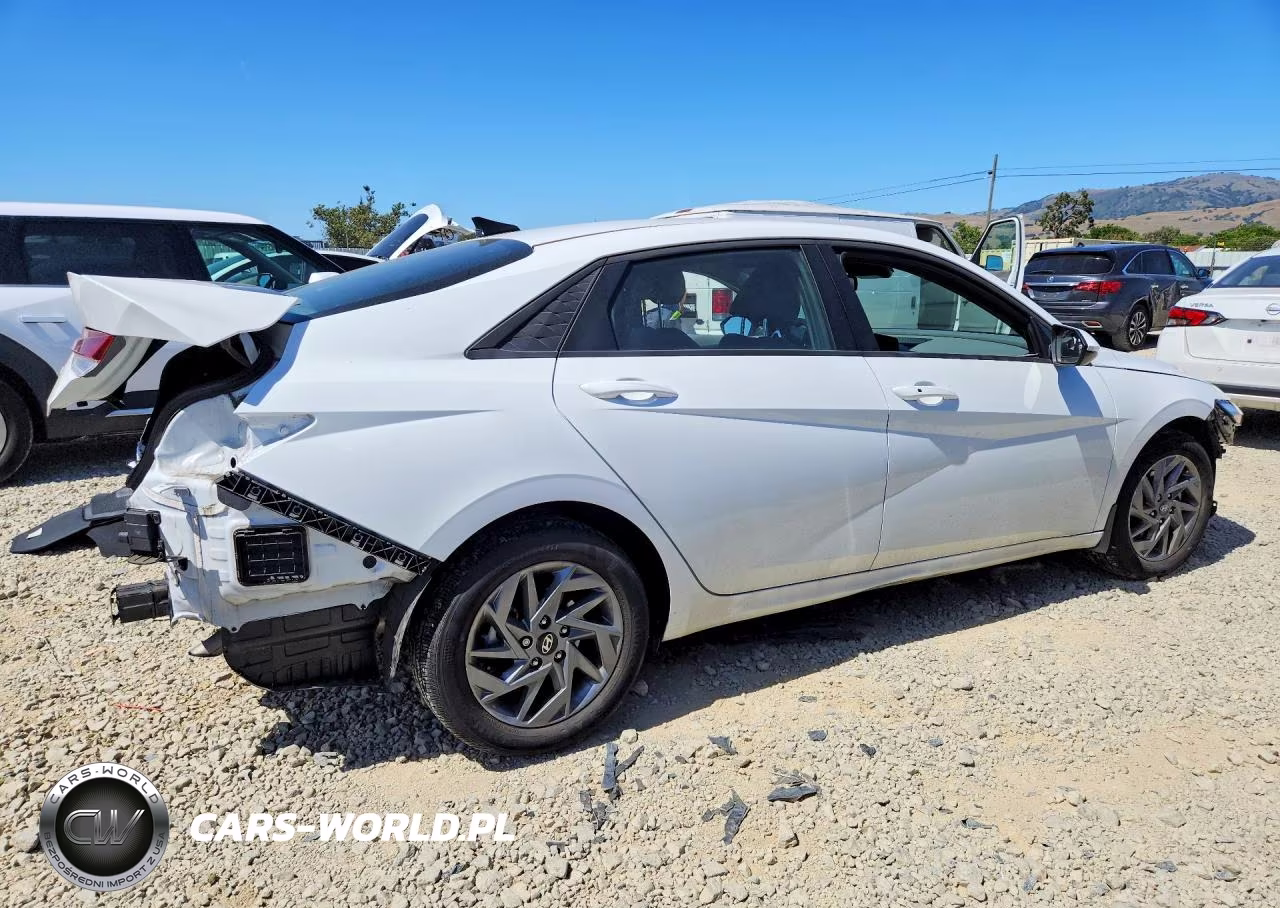 2024 Hyundai Elantra Sel VIN:KMHLM4DG8RU708353 - 3