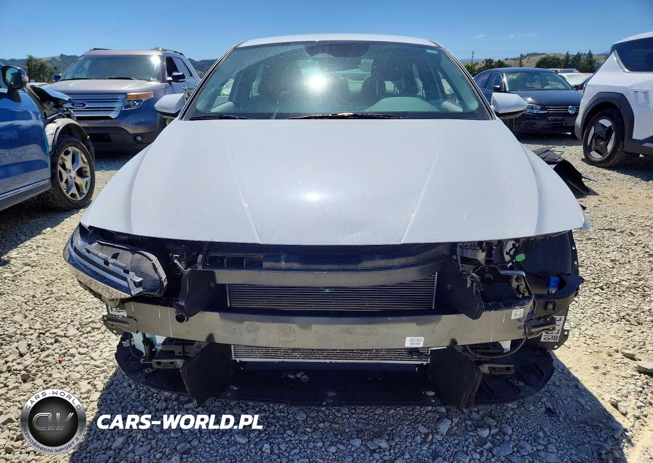 2024 Hyundai Elantra Sel VIN:KMHLM4DG8RU708353 - 5