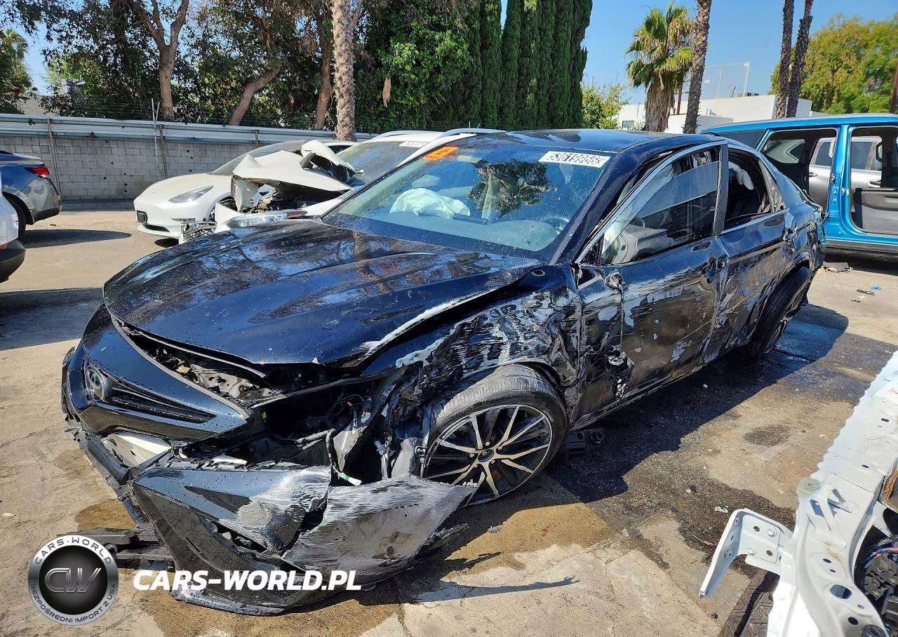 2021 Toyota Camry Se – zdjęcie 1 z 12