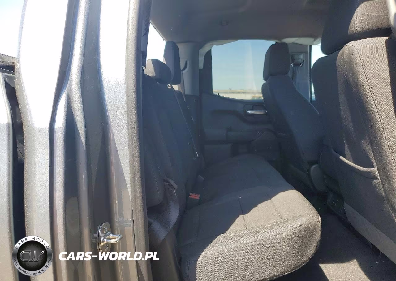 2026 Chevrolet Silverado K1500 Custom VIN:1GCRKBEK2TZ111169 - 10