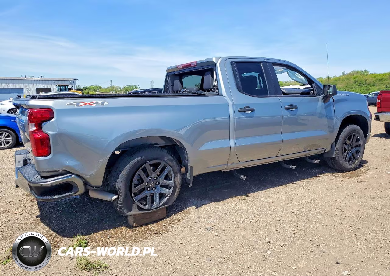 2026 Chevrolet Silverado K1500 Custom VIN:1GCRKBEK2TZ111169 - 3