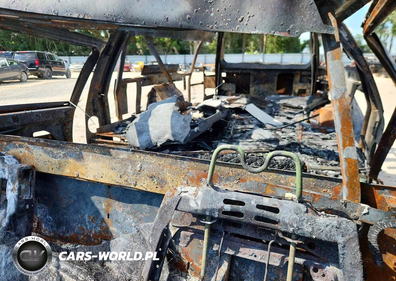 2007 Cadillac Commercial Chassis VIN:1GEEH06Y07U500584 - 10