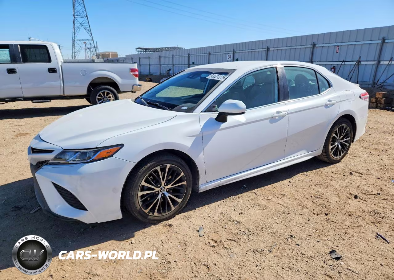 2020 Toyota Camry Se