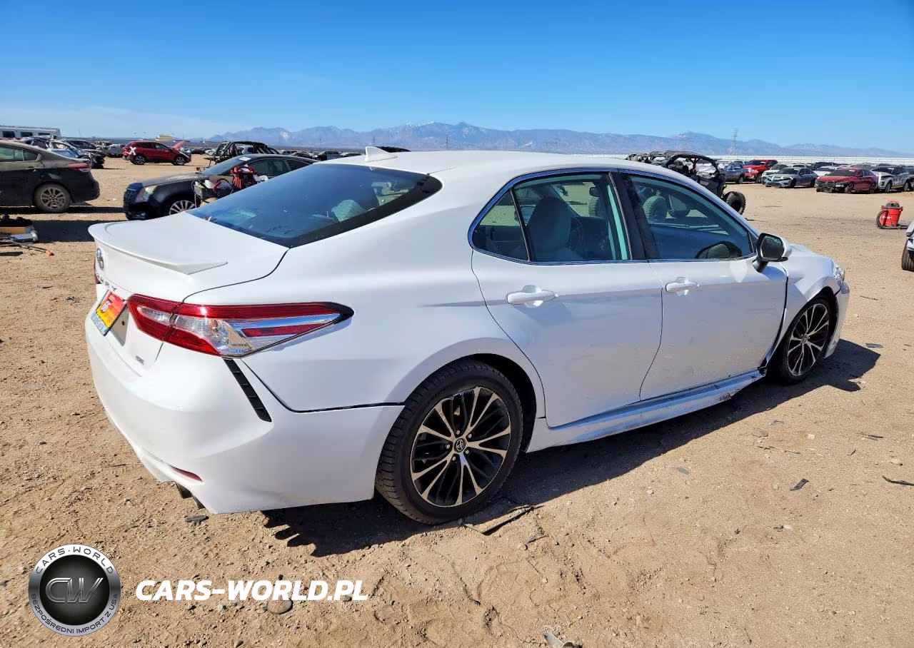 2020 Toyota Camry Se VIN:4T1G11AK7LU872069 - 3