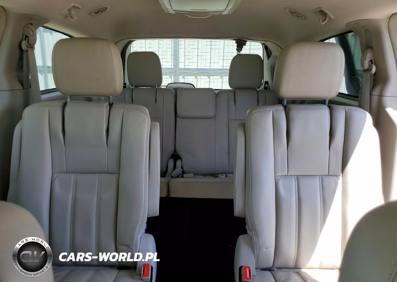 2013 Chrysler Town & Country Touring VIN:2C4RC1BG0DR519396 - 10