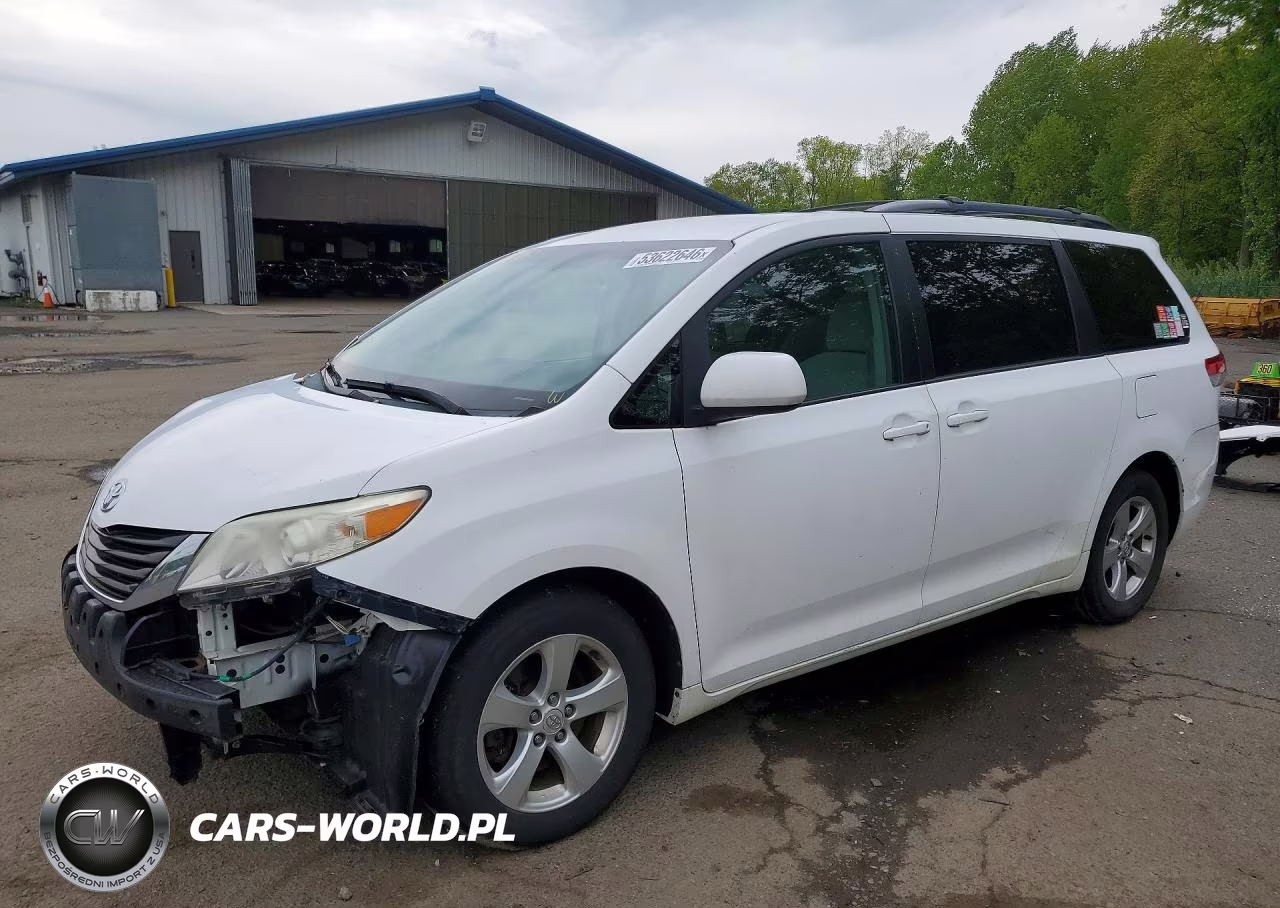 2011 Toyota Sienna Le
