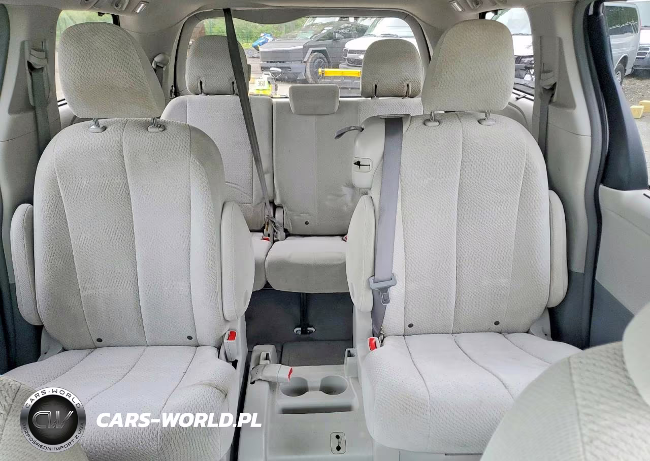 2011 Toyota Sienna Le VIN:5TDKK3DC8BS097442 - 10