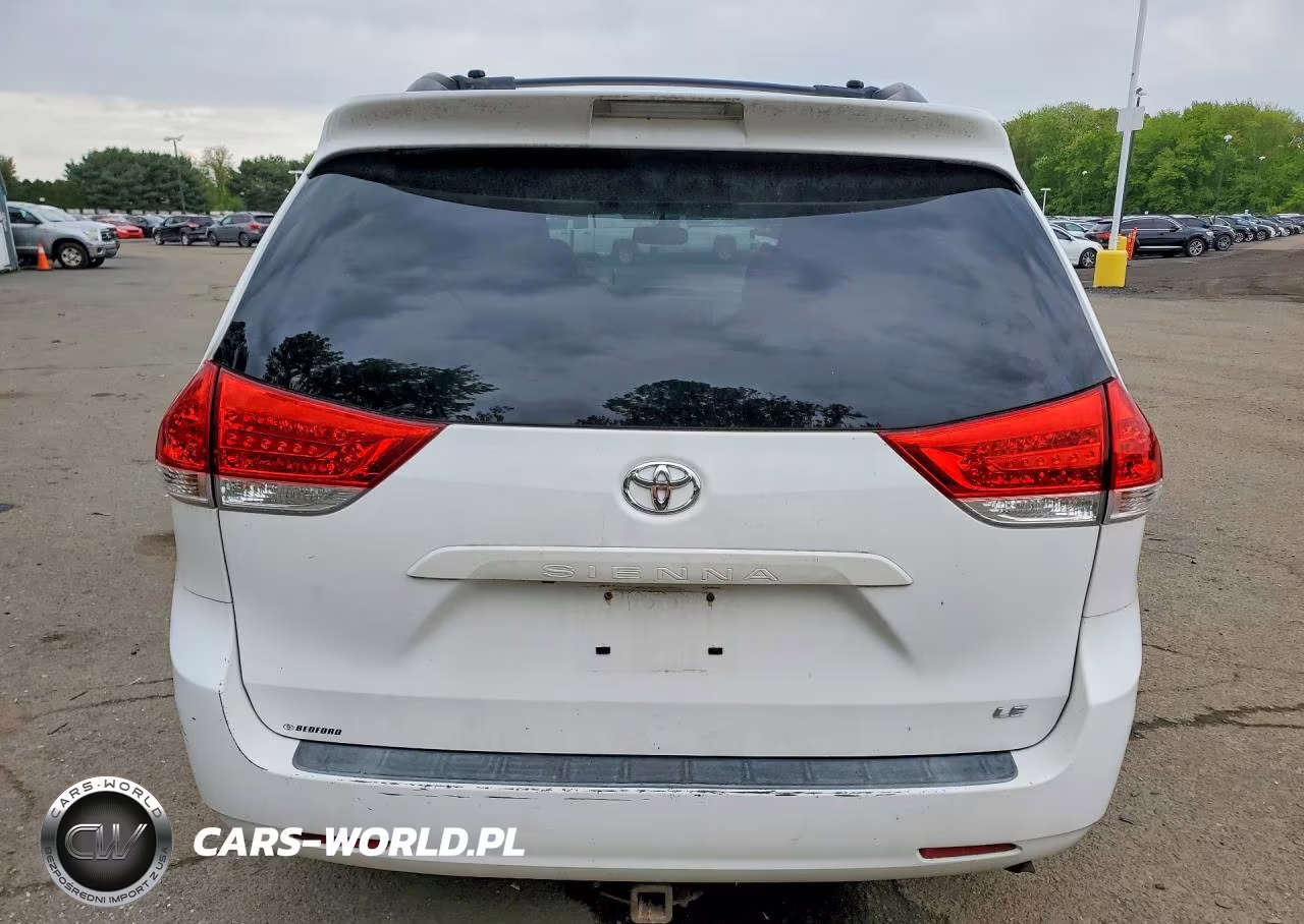 2011 Toyota Sienna Le VIN:5TDKK3DC8BS097442 - 6