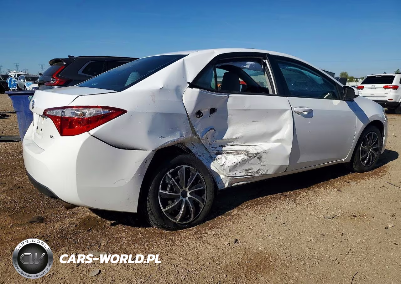2016 Toyota Corolla Le VIN:2T1BURHE1GC701373 - 3