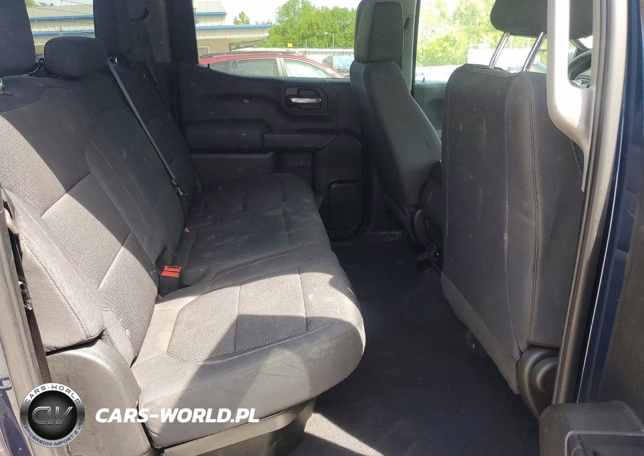 2019 Chevrolet Silverado K1500 Custom VIN:3GCPYBEH9KG308901 - 10