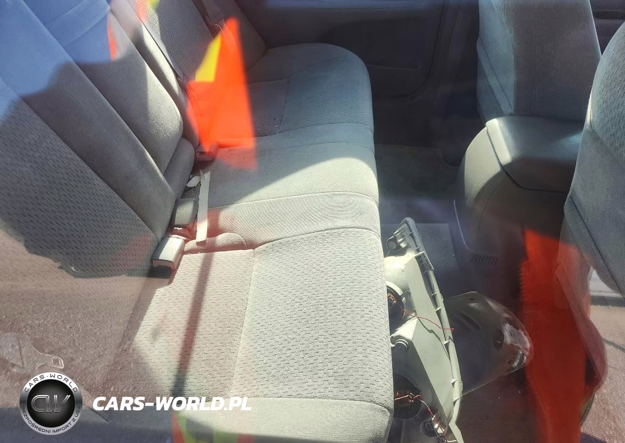 2003 Toyota Camry Le VIN:4T1BE32K23U215348 - 10
