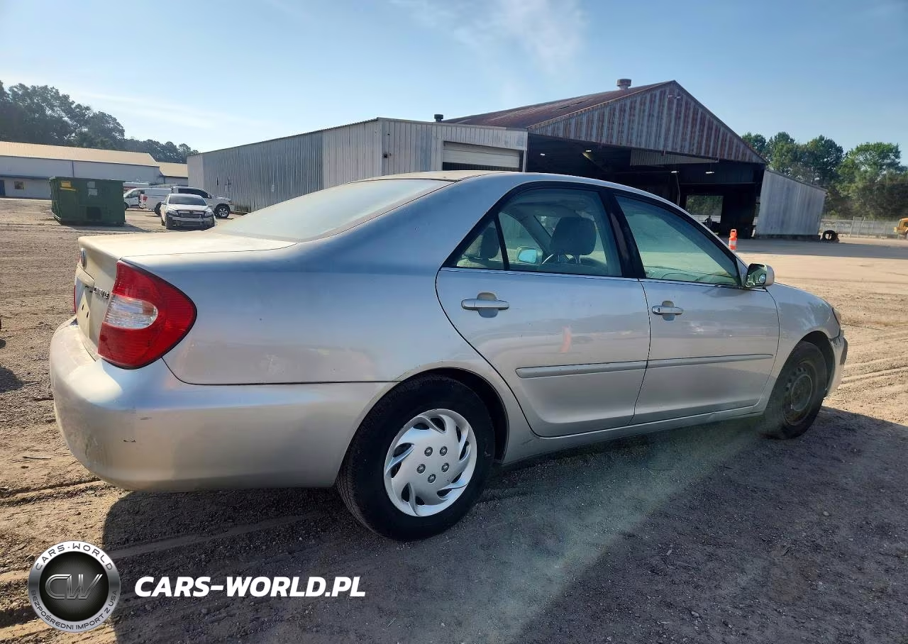 2003 Toyota Camry Le VIN:4T1BE32K23U215348 - 3