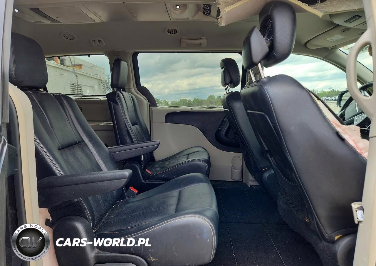 2013 Chrysler Town & Country Touring L VIN:2C4RC1CG7DR532211 - 11