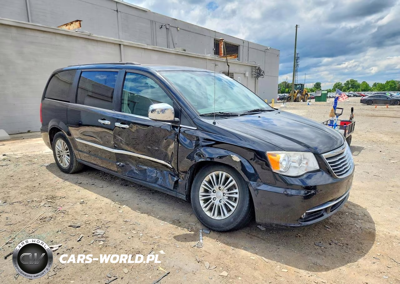 2013 Chrysler Town & Country Touring L VIN:2C4RC1CG7DR532211 - 4