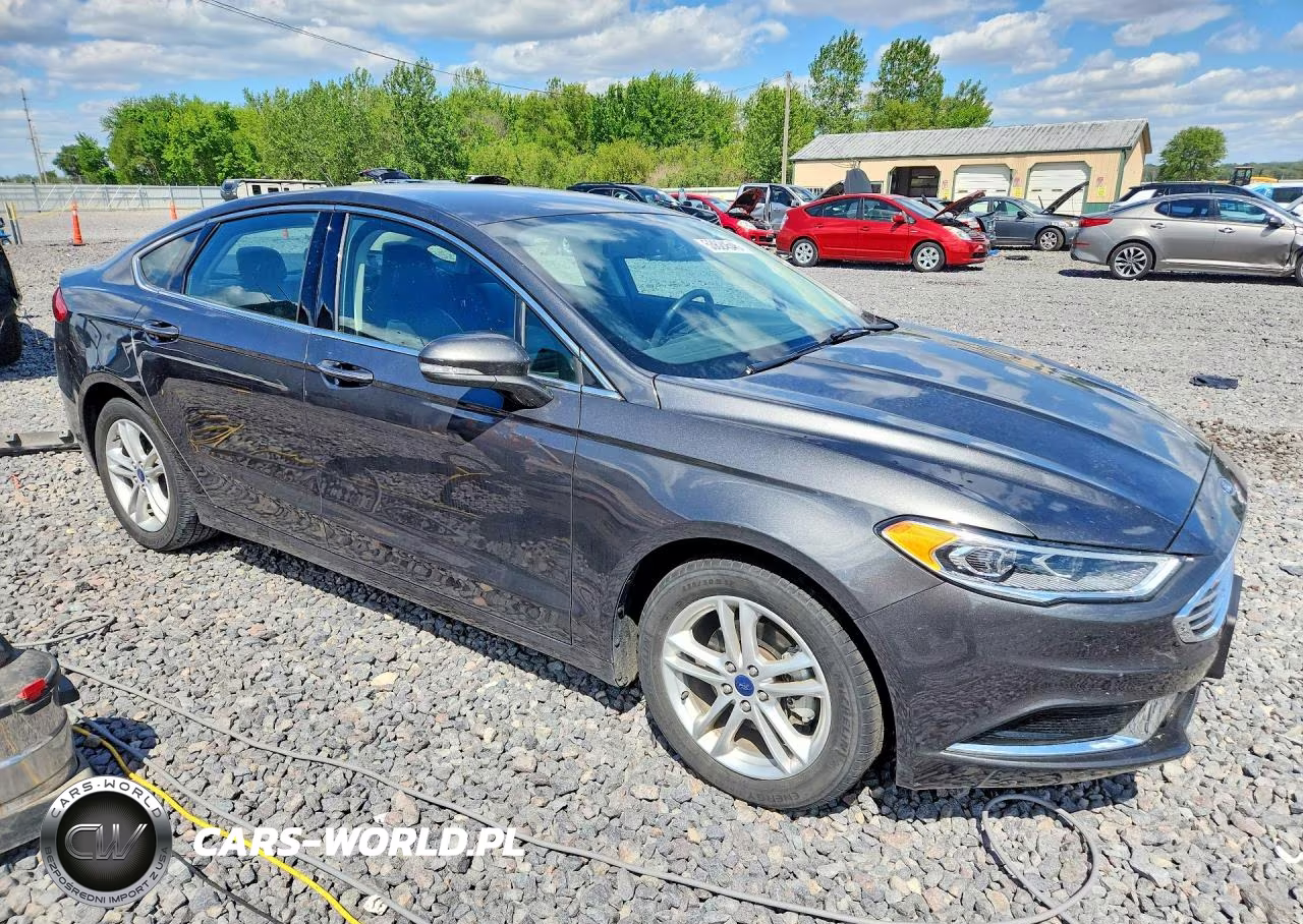 2018 Ford Fusion Se VIN:3FA6P0HD3JR107807 - 4