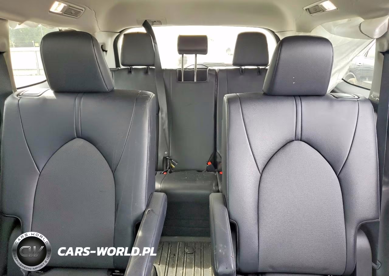 2024 Toyota Grand Highlander Xle VIN:5TDAAAA59RS017536 - 10