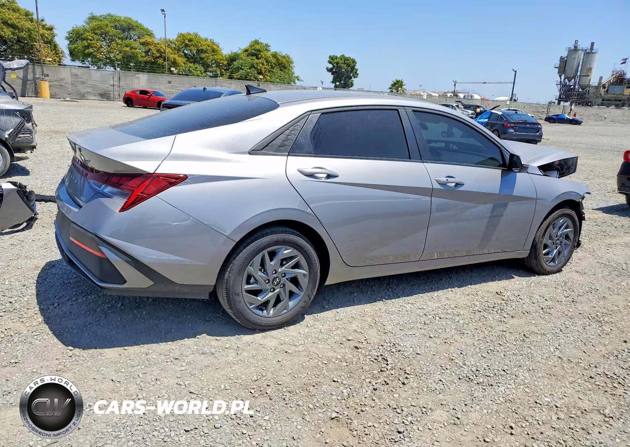 2025 Hyundai Elantra Hybrid Blue VIN:KMHLM4DJ5SU167828 - 3