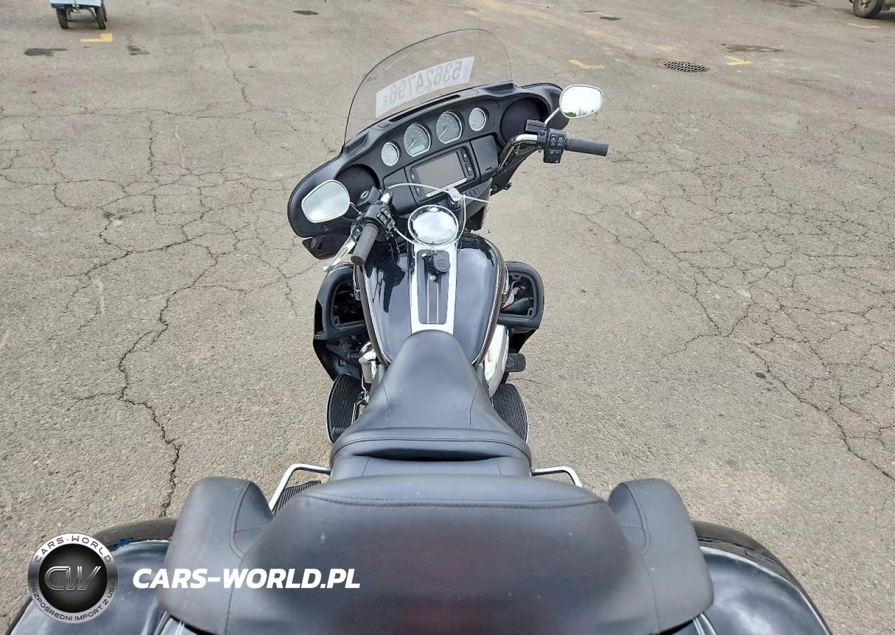 2017 Harley-Davidson Flhtcutg Tri Glide Ultra VIN:1HD1MAD19HB851049 - 6