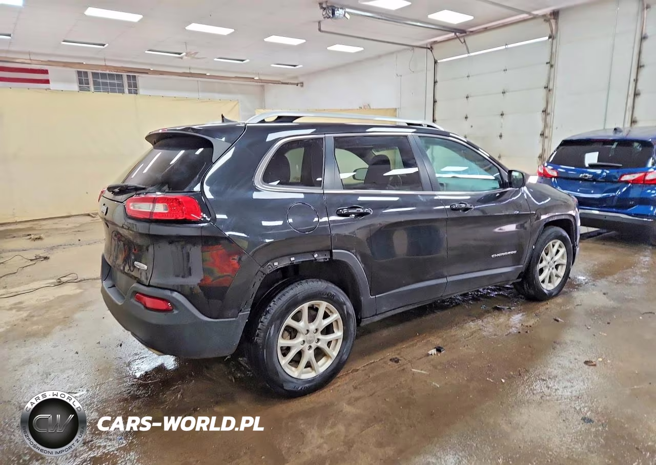 2016 Jeep Cherokee Latitude VIN:1C4PJMCS0GW139679 - 3