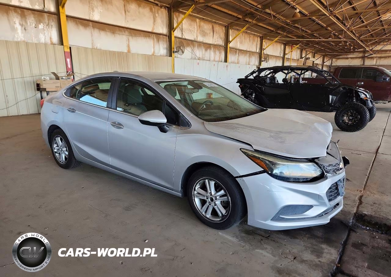 2017 Chevrolet Cruze Lt VIN:1G1BE5SM0H7201772 - 4