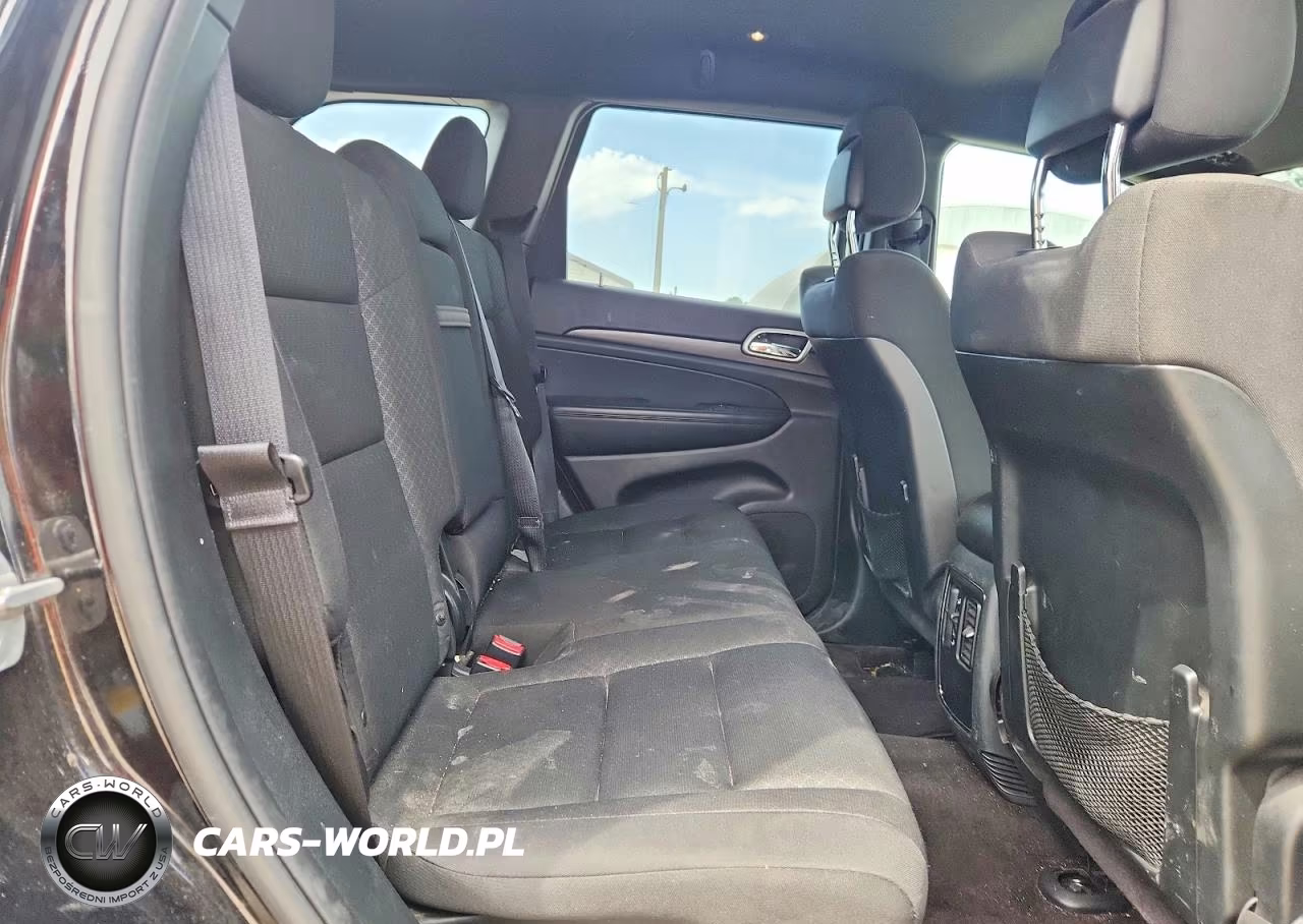 2018 Jeep Grand Cherokee Laredo VIN:1C4RJFAG1JC184982 - 10