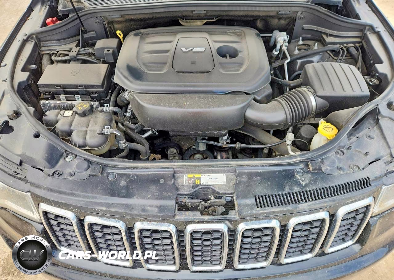 2018 Jeep Grand Cherokee Laredo VIN:1C4RJFAG1JC184982 - 11