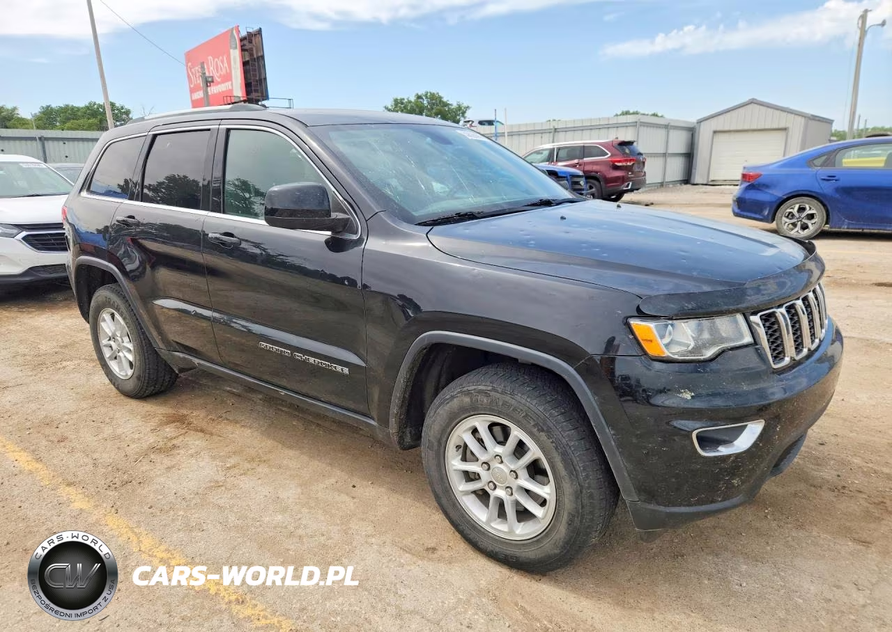 2018 Jeep Grand Cherokee Laredo VIN:1C4RJFAG1JC184982 - 4