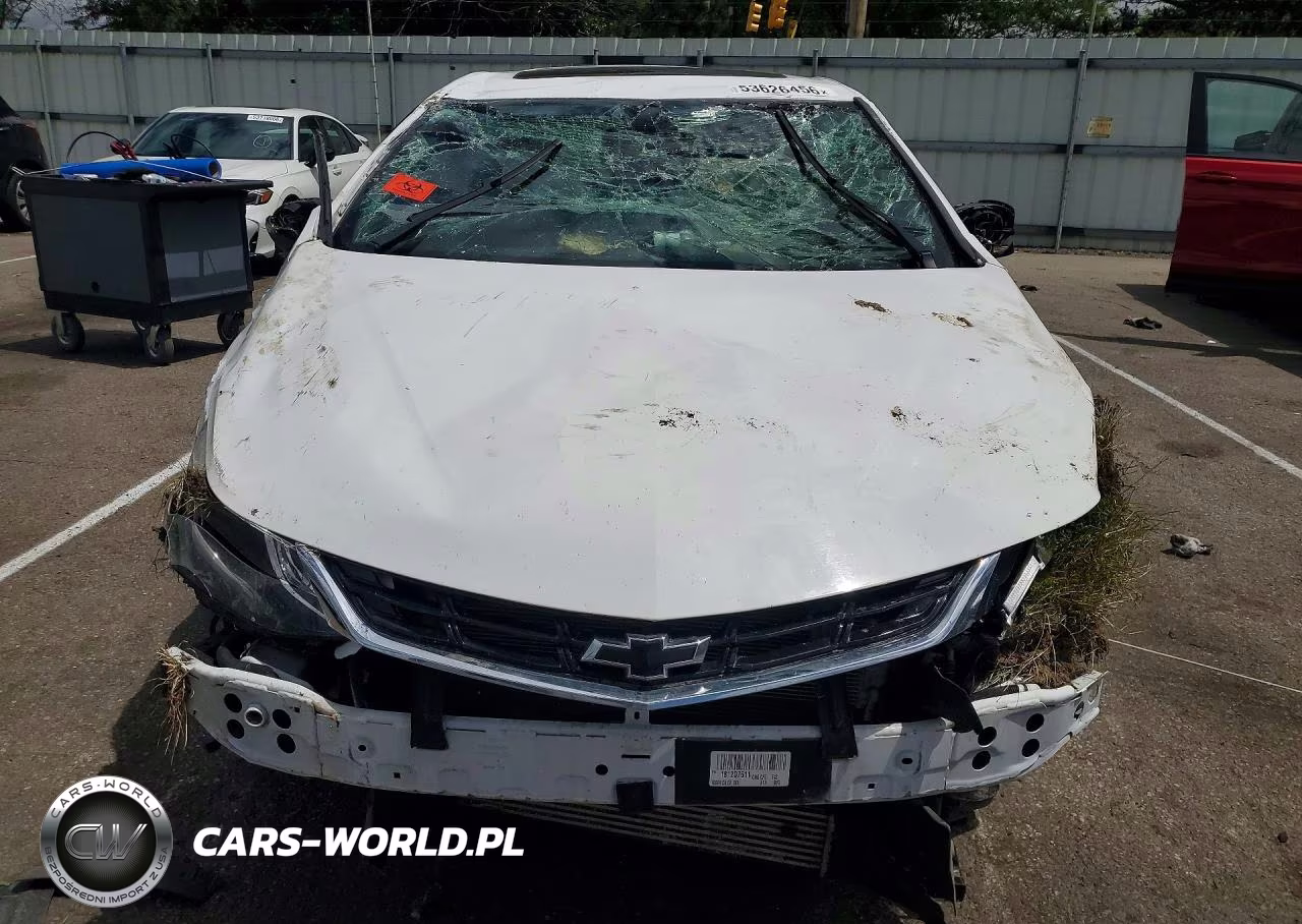 2018 Chevrolet Cruze Premier VIN:1G1BF5SM2J7207348 - 5