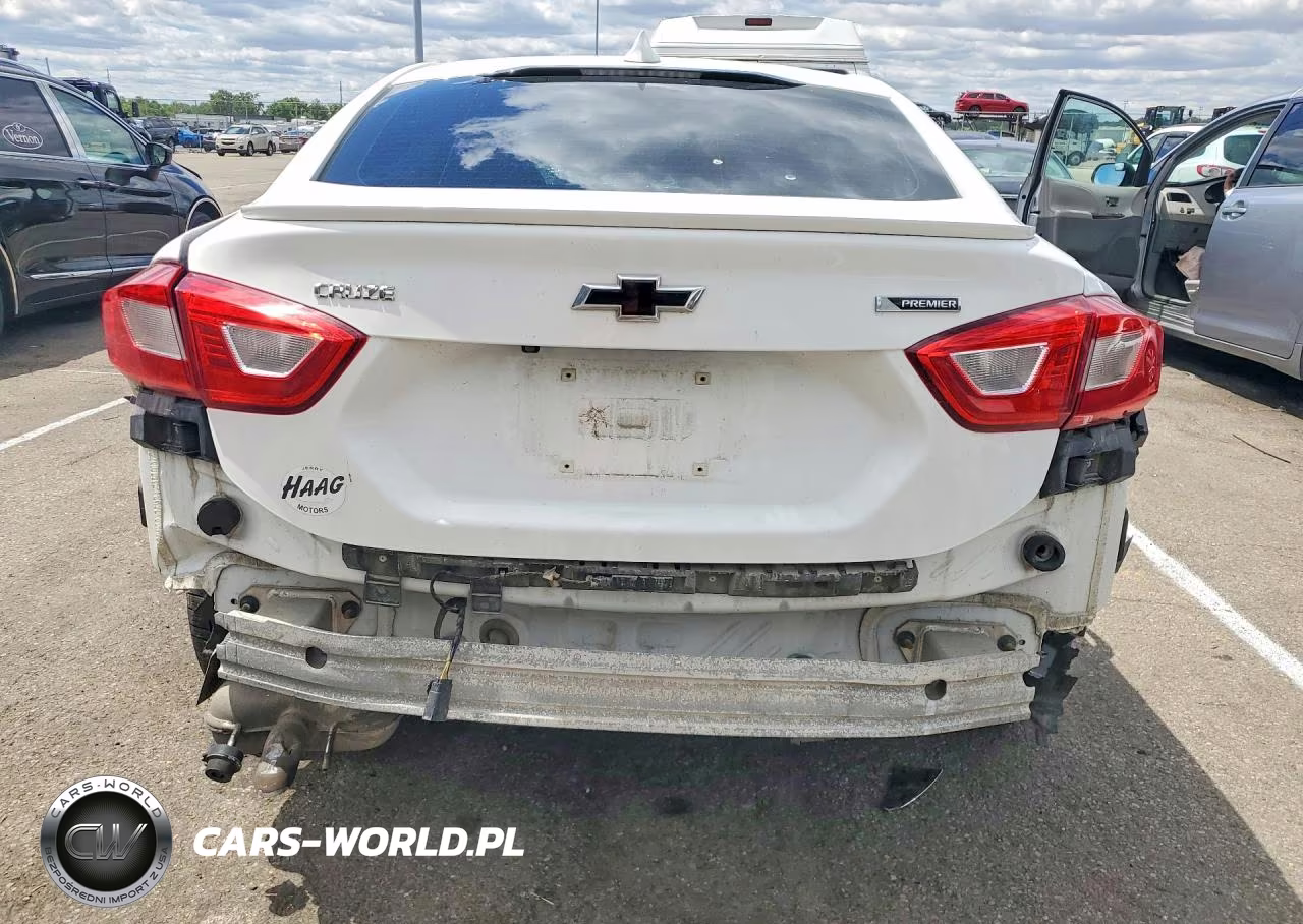 2018 Chevrolet Cruze Premier VIN:1G1BF5SM2J7207348 - 6