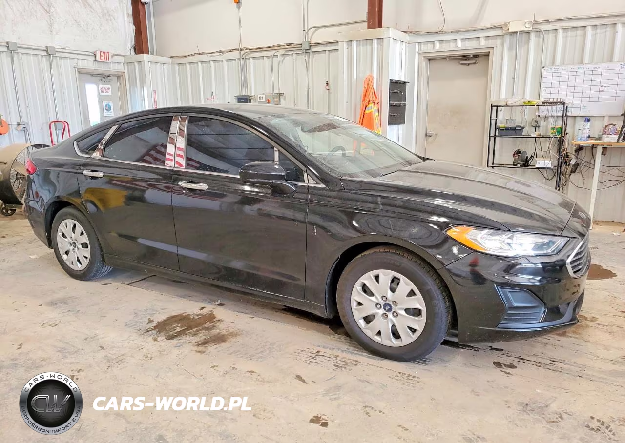 2019 Ford Fusion S VIN:3FA6P0G76KR280962 - 4